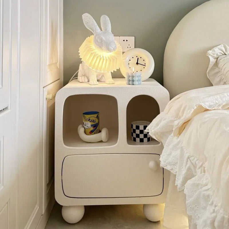 Zeitgenössischer kreativer rechteckiger Holznachttisch mit 1 Schublade für das Wohnzimmer 