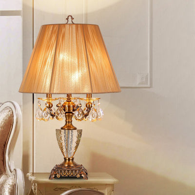 Moderne Luxus Champagner Teardrop Zink Legierung Kristall 3-Licht Tisch Lampe Für Schlafzimmer 