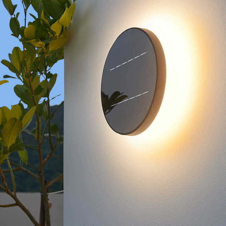 Moderne minimalistische solarbetriebene, wasserdichte runde Scheiben-Design-Aluminium-Glas-LED-Außenwandlampe 