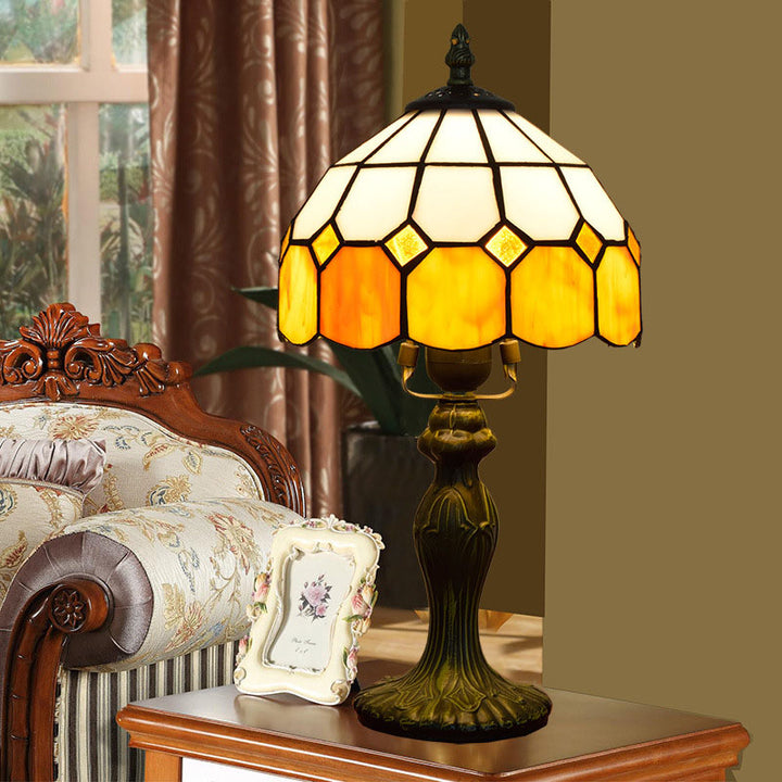 Lampe de table traditionnelle Tiffany cylindre demi-globe en verre et aluminium à 1 lumière pour chambre 