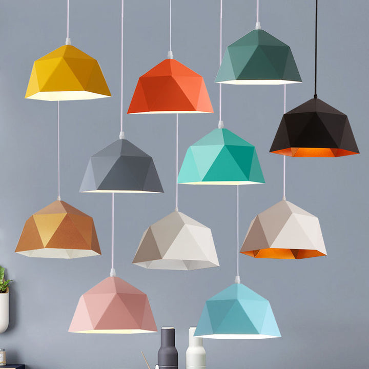Lámpara colgante geométrica de hierro en forma de rombo con 1 luz de macarrón moderno 