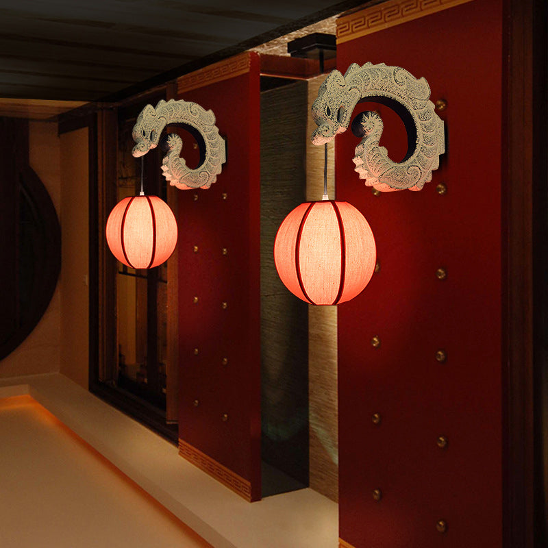 Abat-jour en tissu classique chinois traditionnel avec lanterne, design de dragon volant sculpté en résine, applique murale à 1 lumière pour salon 