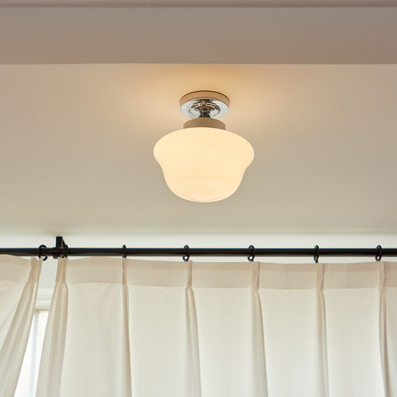 Zeitgenössische Einfachheit Eisen Glas Eierkuchen Form 1-Licht Halbbündige Montage Deckenleuchte für Wohnzimmer 