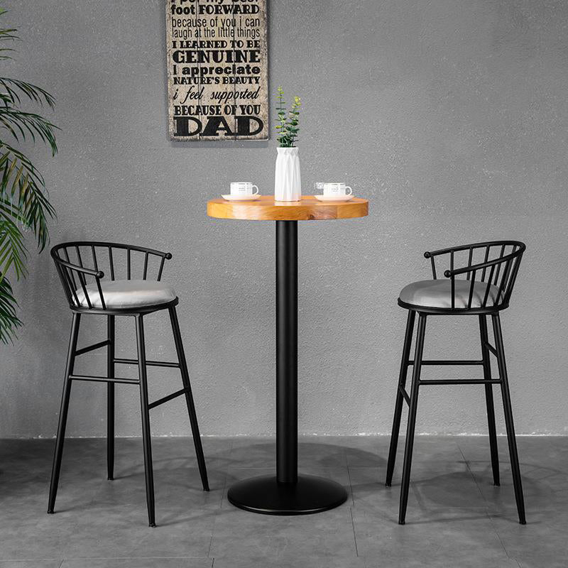 Moderner minimalistischer runder gepolsterter gestreifter Samt-Eisen-Barhocker mit Rückenlehne für das Esszimmer 