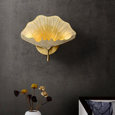 Traditional Chinese Ginkgo Leaf Copper Zinc Alloy Lucite Enameled LED Wall Sconce Lamp For Living Room