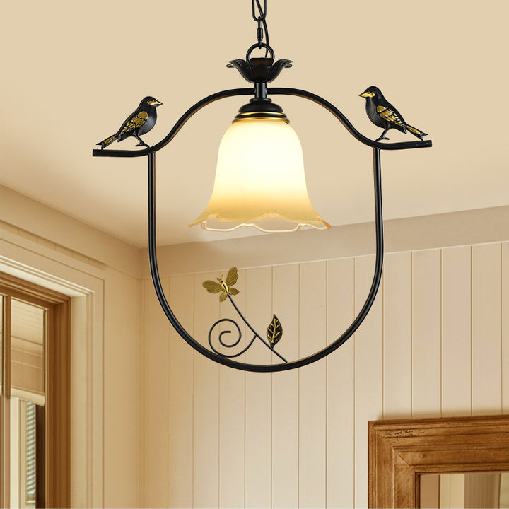 Traditionelle Vintage Eisenring Vogel Dekor Blume Glasschirm 1-Licht Pendelleuchte für Wohnzimmer 
