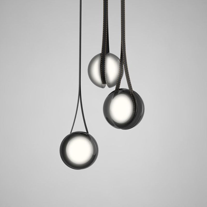 Suspension LED en verre et fer de style scandinave contemporain pour salon 
