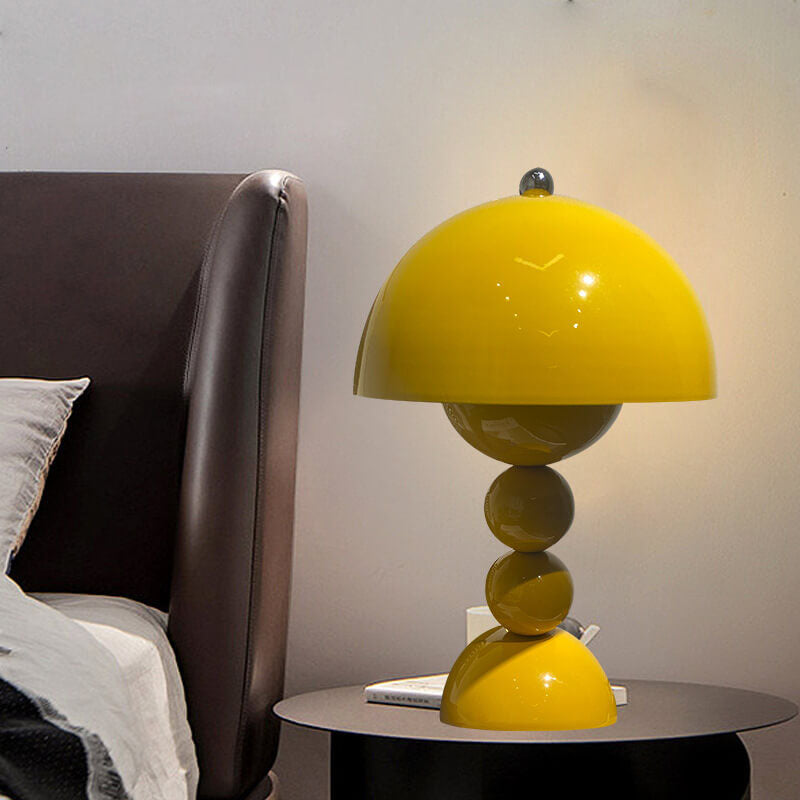 Zeitgenössische nordische Metall-Pilz-Rund-Pod 1-Licht-Tischlampe für das Schlafzimmer 