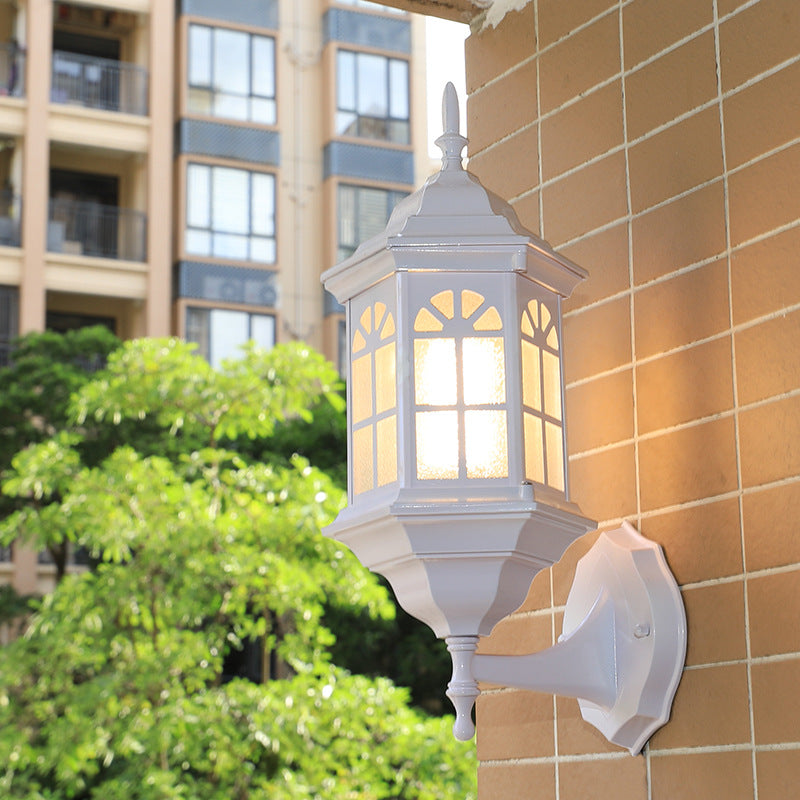 Traditionelle europäische Aluminiumlegierung Schloss Design Glas 1-Licht wasserdichte Wandleuchte Lampe für Außenterrasse 