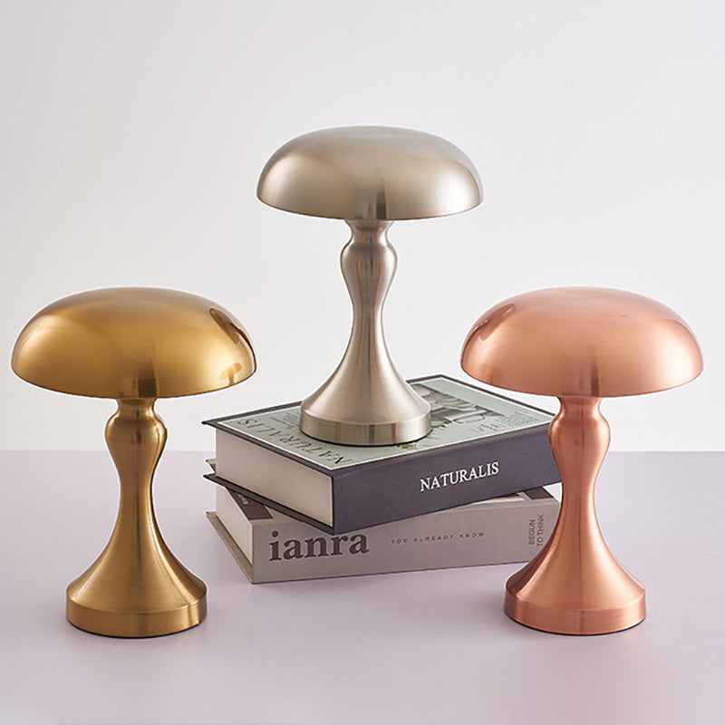 Moderne Art Deco Pilz Acryl Eisen LED Tischlampe für Schlafzimmer 