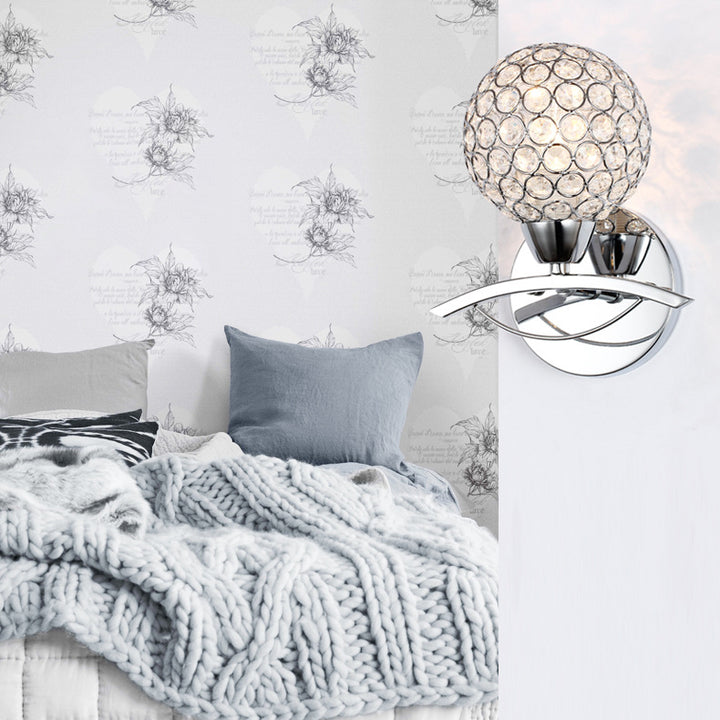 Applique murale contemporaine scandinave à base de disque incurvé en fer avec cristaux 1/2 lumière pour chambre 