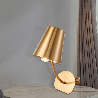 Zeitgenössische skandinavische trapezförmige Eisen-1-Licht-Tischlampe für das Schlafzimmer 