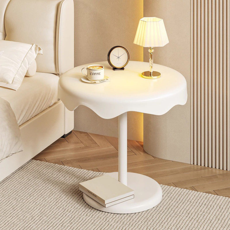 Mesa auxiliar contemporánea creativa redonda con forma de helado de PP plástico y acero al carbono para sala de estar 