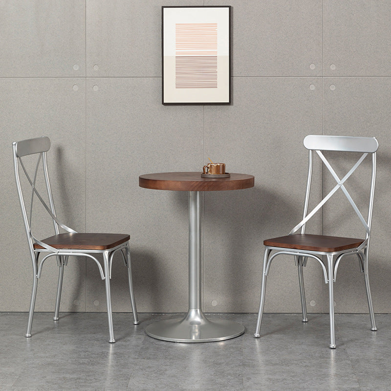 Ensemble de chaises et table de salle à manger en cuir industriel contemporain, bois, fer, avec dossier en forme de X pour salle à manger 