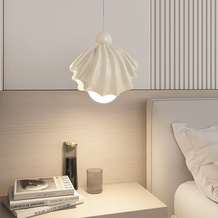 Zeitgenössische kreative Shell Eisen Harz Acryl LED Pendelleuchte für Wohnzimmer 