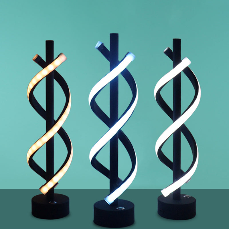 Zeitgenössische nordische Doppelspirale, die Eisenstreifen LED-Tischlampe für Schlafzimmer umwickelt