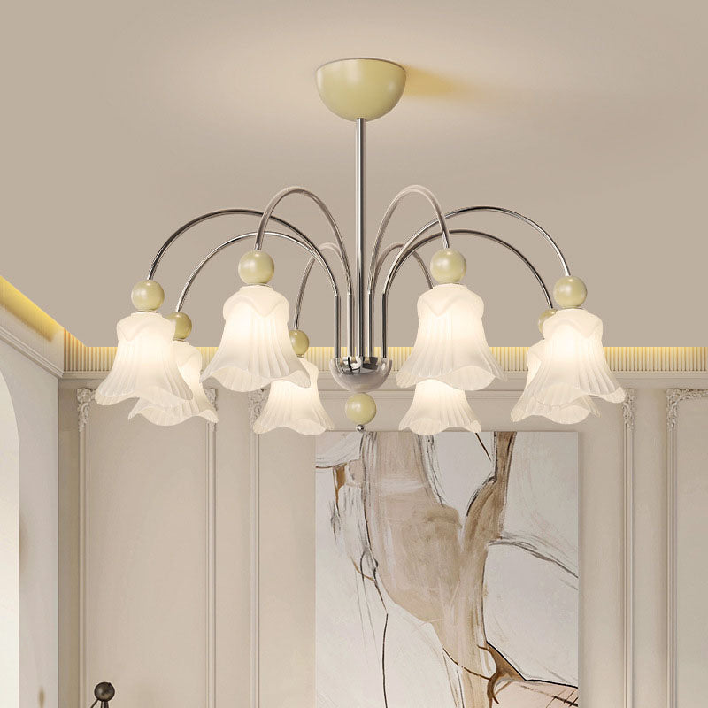 Moderne nordische Eisen-Glas-Blumenförmige Kugel 3/8-Licht-Kronleuchter für Wohnzimmer 