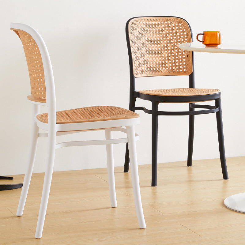 Silla de comedor de plástico de ratán cuadrada minimalista moderna para comedor 