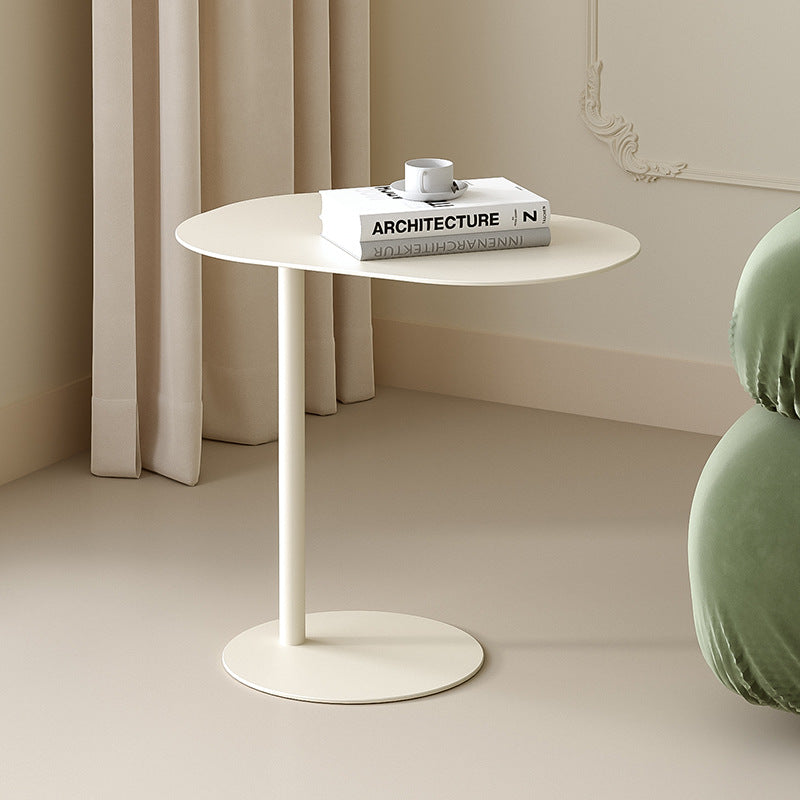 Moderner minimalistischer geometrischer runder Beistelltisch aus Eisen und Kohlenstoffstahl für das Wohnzimmer 