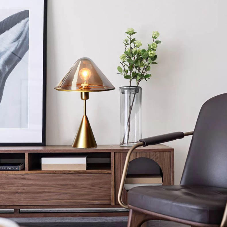 Lámpara de mesa de vidrio contemporánea escandinava con hardware triangular de 1 luz para dormitorio 