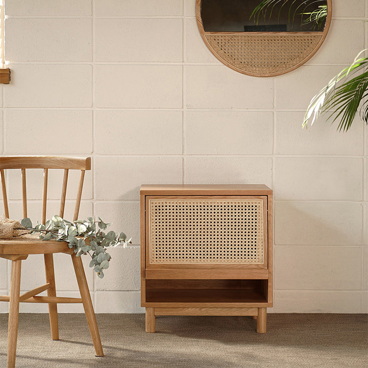 Zeitgenössischer nordischer rechteckiger Holz-Rattan-Beistelltisch mit 1 Schublade für das Wohnzimmer 