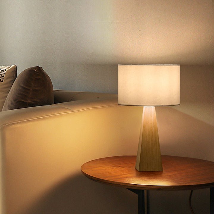 Lampe de table contemporaine créative cylindrique prismatique en bois massif avec tissu 1 lumière pour chambre 