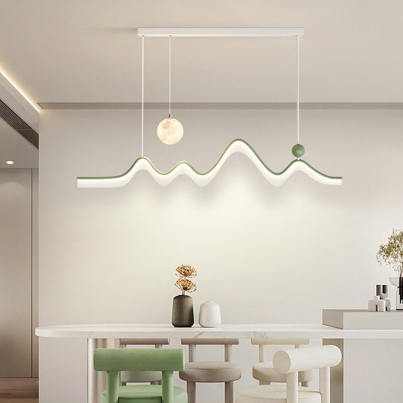ثريا ضوء الجزيرة LED من الألومنيوم والأكريليك بتصميم حديث وموجة القمر الطويلة من الحديد لغرفة الطعام 