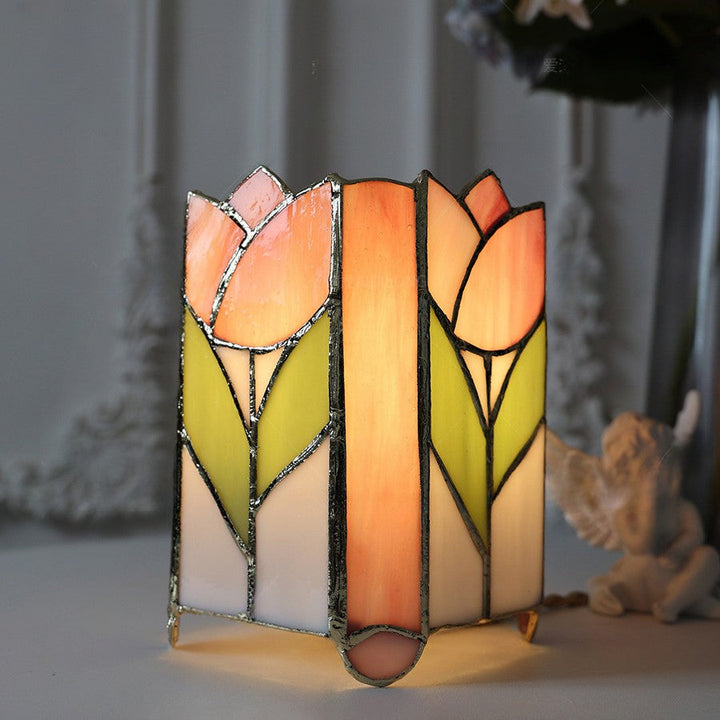 Traditionelle quadratische 1-flammige Tischlampe aus Tiffanyglas für Schlafzimmer 