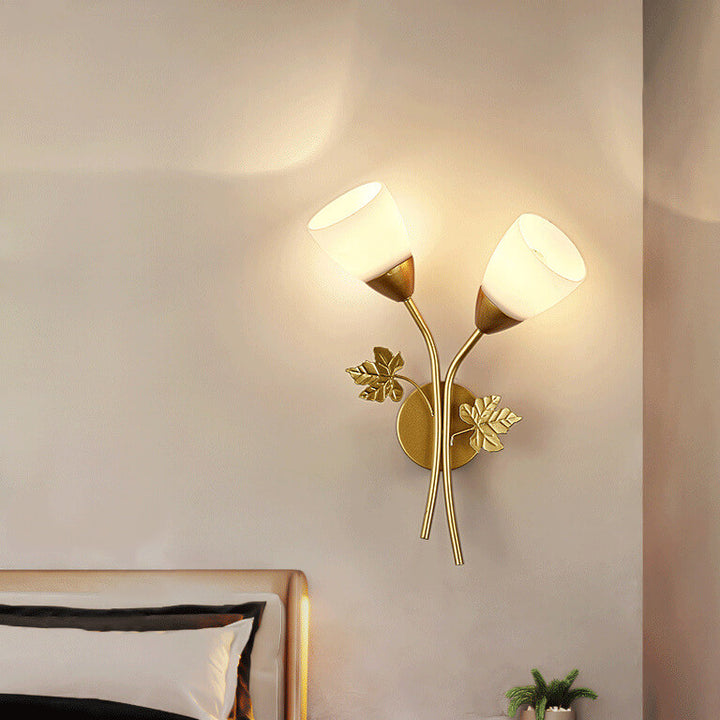 Zeitgenössische skandinavische Blumeneisenglas 1/2 Licht Wandleuchte Lampe für Wohnzimmer 
