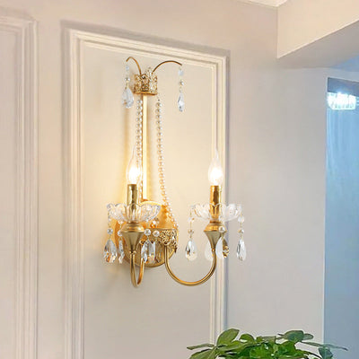Zeitgenössische Luxus Eisen Kristall Perle Teardrop Anhänger Kerzenhalter 2-Licht Wandleuchte Lampe für Wohnzimmer 