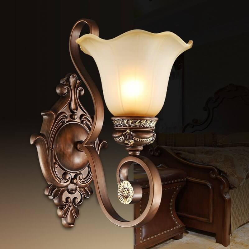 Traditionelle Vintage Eisen Glas Blumenform 1-Licht Wandleuchte Für Flur 