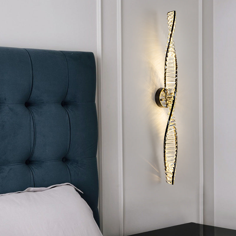 مصباح حائط LED بتصميم بلوري نحاسي ملتوي على الطراز الإسكندنافي المعاصر لغرفة المعيشة 