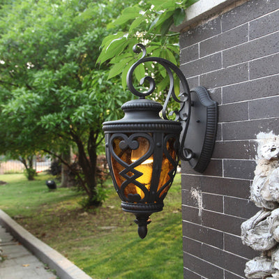 Lanterne traditionnelle européenne en aluminium en forme de lanterne en verre à 1 lumière pour jardin 