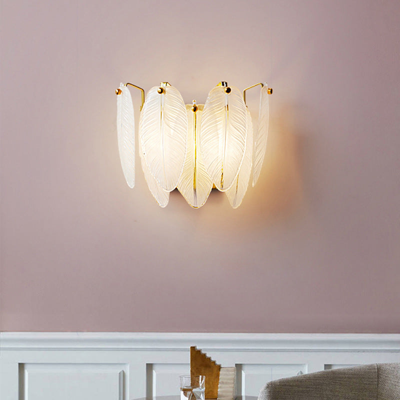 Lámpara Aplique de Pared de 1 Luz de Hierro y Vidrio con Pluma Creativa Contemporánea para Dormitorio 
