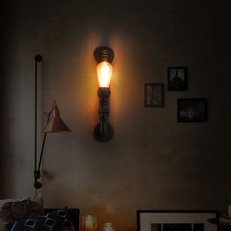 Traditionelle koloniale Wasserrohr-Wandleuchte aus Metall mit 1 Licht für Schlafzimmer 