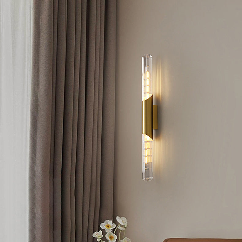 Zeitgenössische nordische Messingglasstreifen-Wandleuchte mit 2 Lichtern für Wohnzimmer 