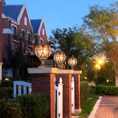Lumière extérieure en aluminium et verre de style colonial traditionnel à 1 ampoule pour jardin 