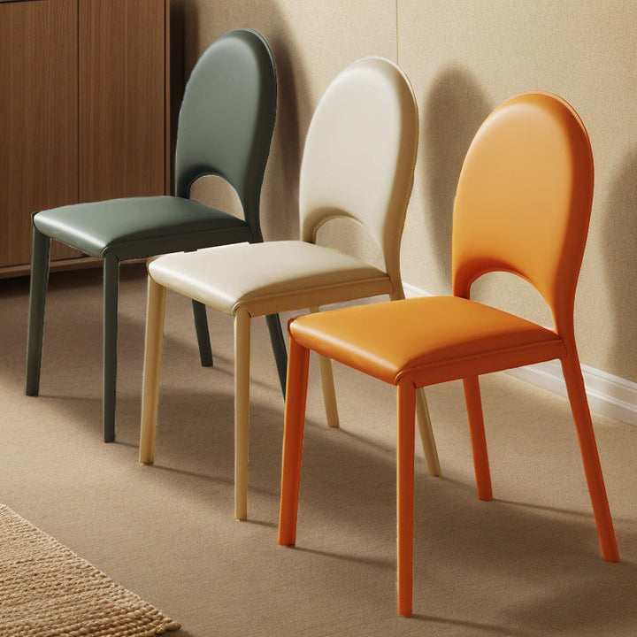 Moderner minimalistischer quadratischer ovaler Rücken Kunstsattel-Leder-Esszimmerstuhl aus Karbonstahl für das Esszimmer 
