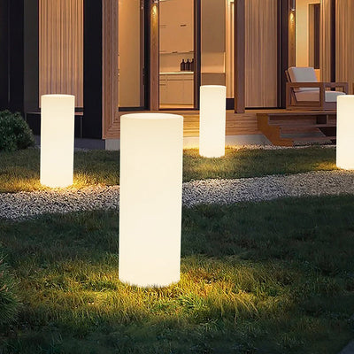 ضوء أسطوانة PE LED مقاوم للماء بالطاقة الشمسية بتصميم حديث وبسيط مع قابس أرضي خارجي للحديقة 