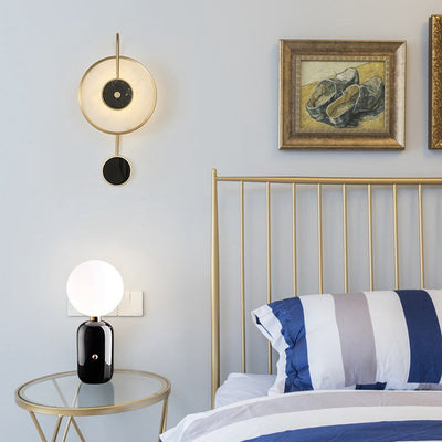 Moderne minimalistische konzentrische Kreise gebogene Stange Marmorscheibe Eisen Kupfer LED Wandleuchte Lampe für Wohnzimmer