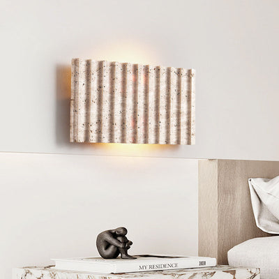 Aplique de pared de 1 luz con pantalla rectangular de travertino beige retro contemporáneo para dormitorio 