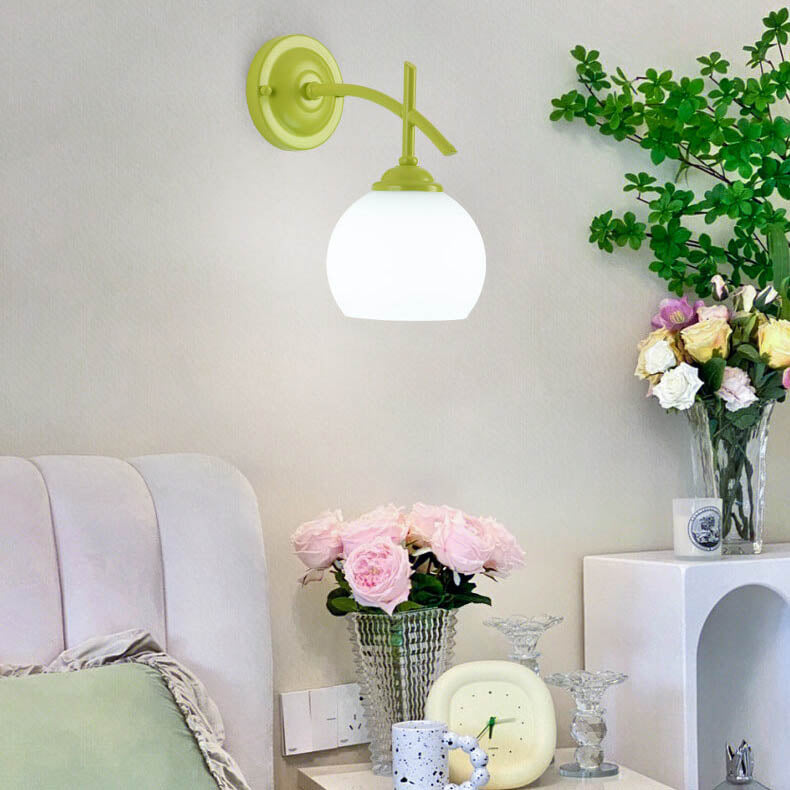 Modern Art Deco Round Glass Metal 1-Light Wall Sconce Lamp For Bedroom