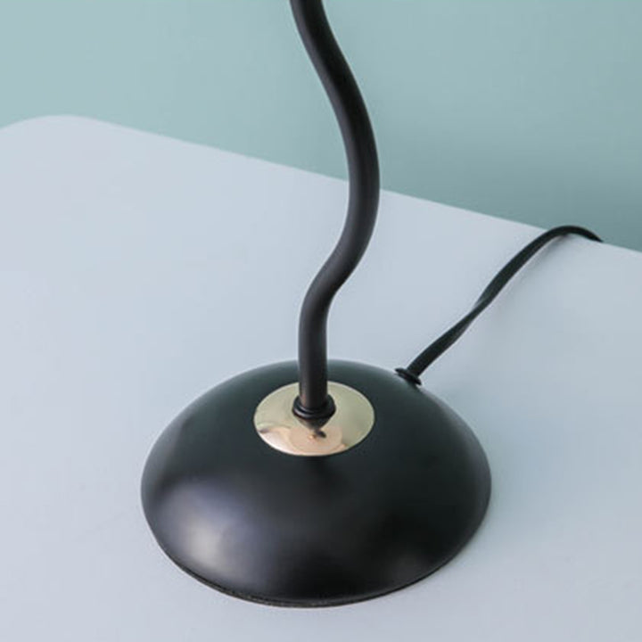 Lampe de table 1 lumière avec base courbée et abat-jour plissé vintage danois 