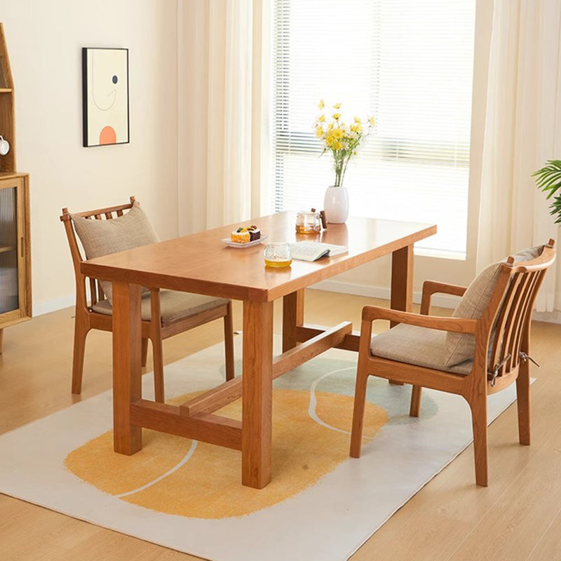 Zeitgenössischer skandinavischer quadratischer Kirschholz Massivholz Polyester Baumwolle Leinen Schaumstoff Schwamm Esszimmerstuhl für das Esszimmer 