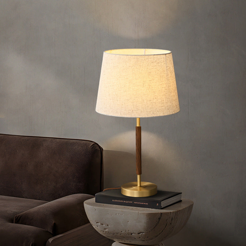 Lampe de table contemporaine rétro en laiton avec abat-jour en tissu cylindrique 1 lumière pour chevet 