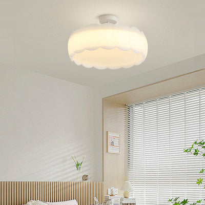 Moderne minimalistische cremefarbene runde Spitzen-Hardware PE LED Semi-Flush Mount Deckenleuchte für Schlafzimmer 