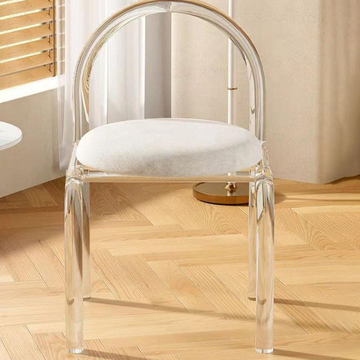Taburete de tocador de lujo moderno con respaldo de terciopelo acrílico transparente con marco arqueado para dormitorio 