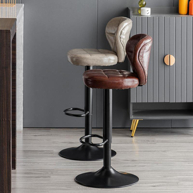 Tabouret de bar métallique carré minimaliste moderne en cuir ciré huilé avec dossier sans accoudoirs pour salle à manger 