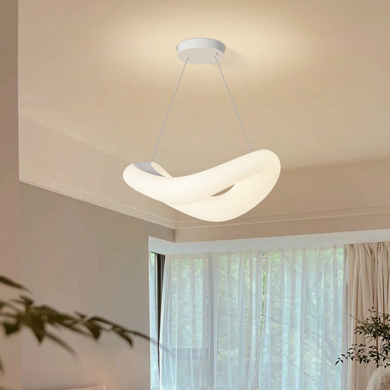 Lámpara colgante LED de hardware de anillo de onda PE minimalista moderna para dormitorio 