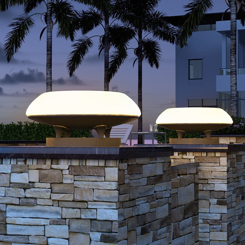 Simplicité moderne solaire étanche en acier inoxydable PE rond vaisseau spatial LED éclairage paysager lumière extérieure pour Patio extérieur 